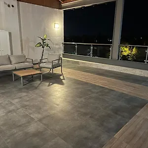 Das Penthouse Airport , Otopeni Romania
